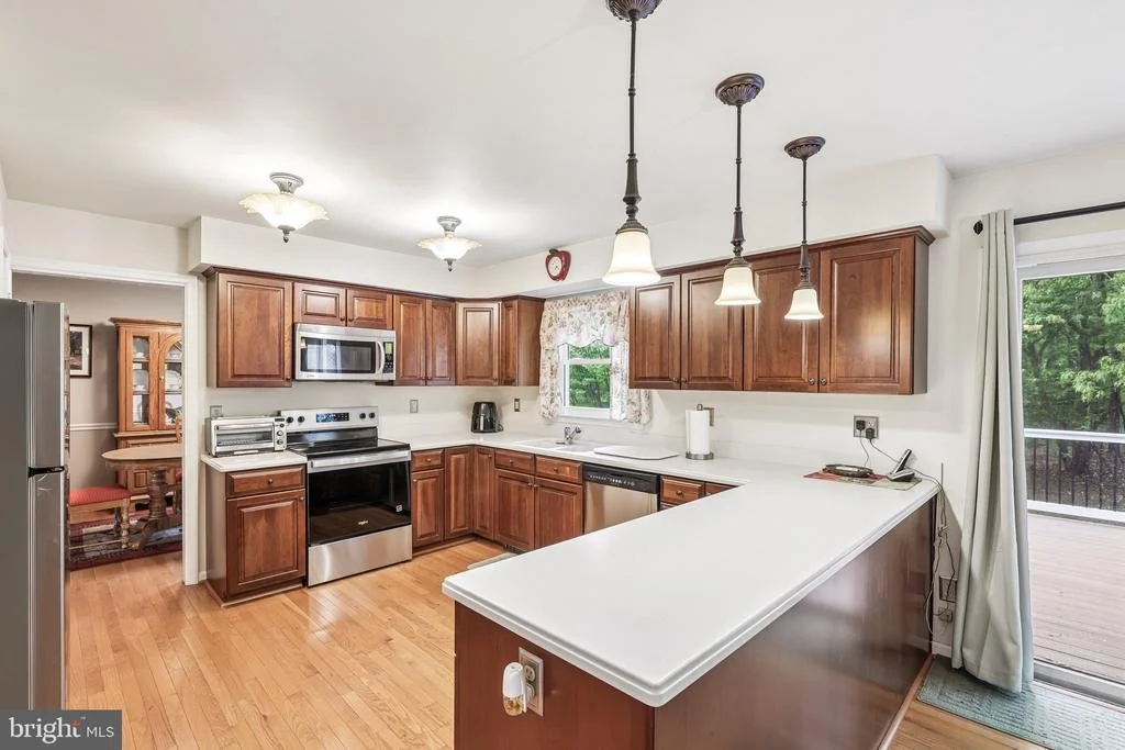 Photo of 592 EASON DRIVE