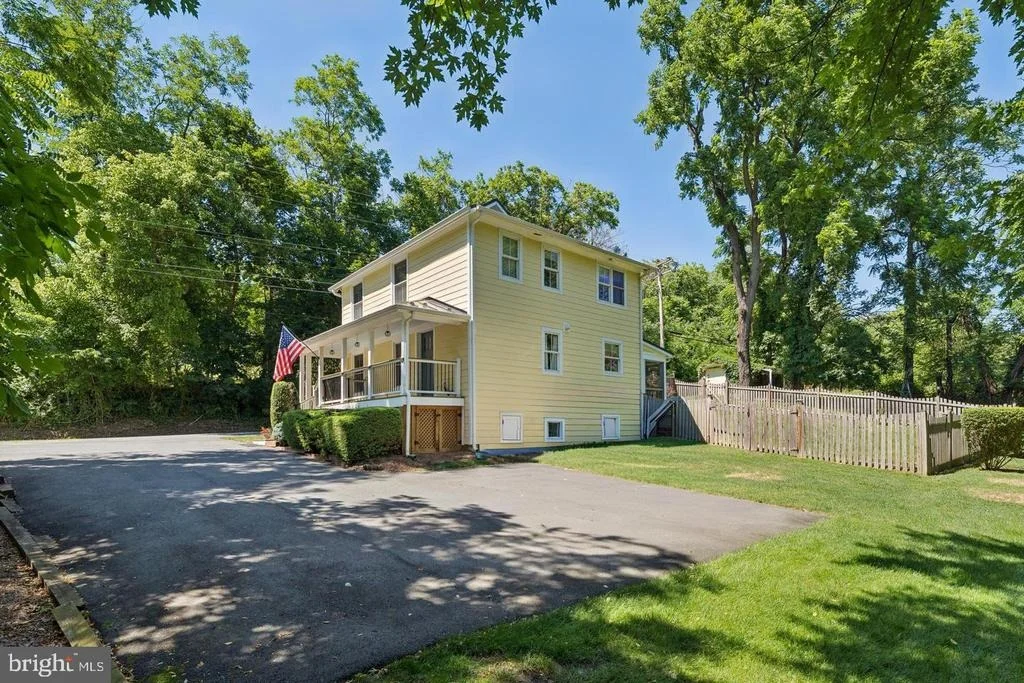 Photo of 18280 CLAYTON HALL ROAD