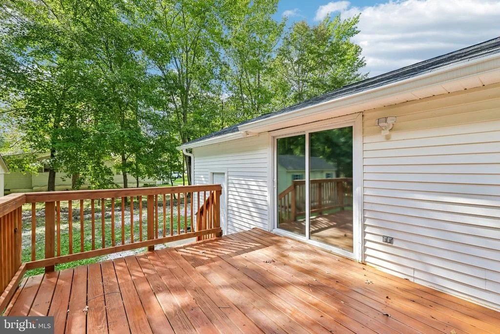 Photo of 1437 CEDARHURST ROAD