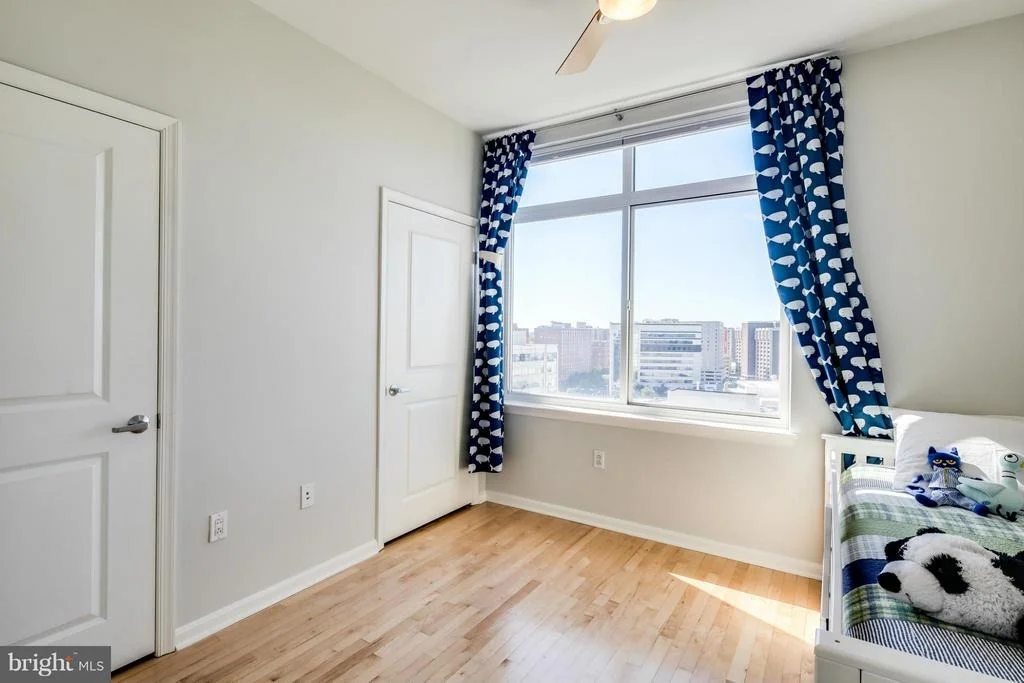Photo of Unit 1409 at 930 WAYNE AVENUE