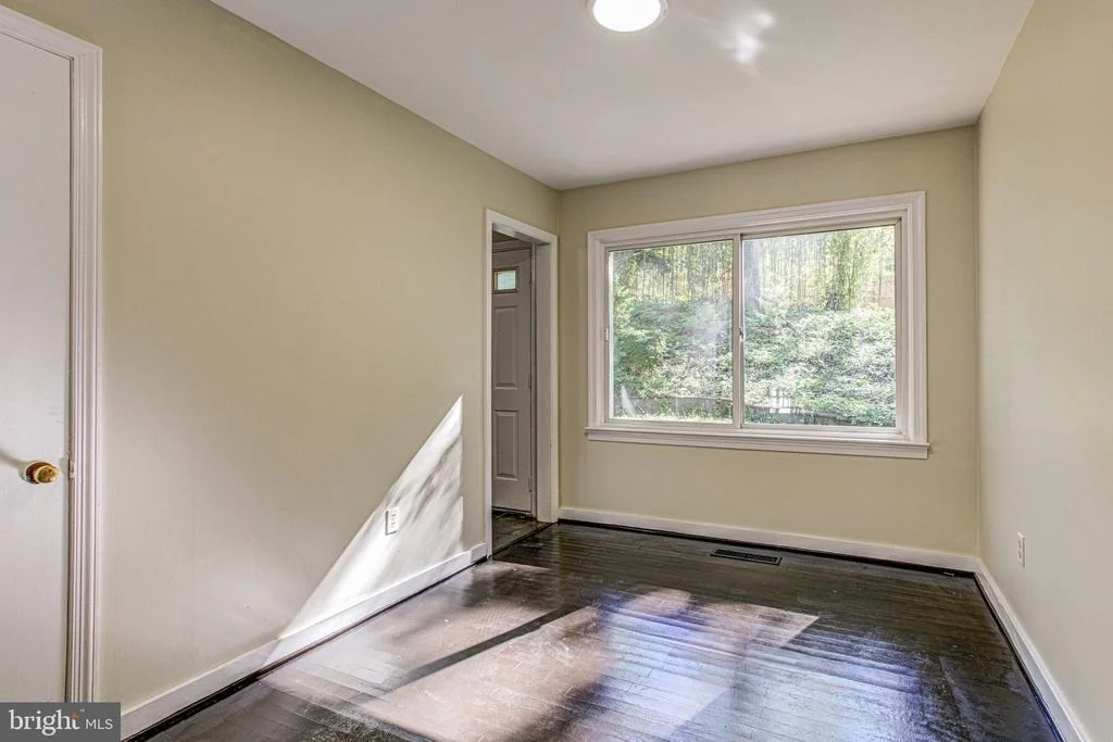 Photo of 19125 WINDSOR ROAD