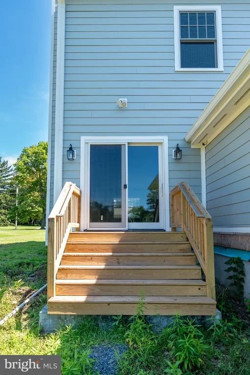 Photo of 212 INGLESIDE AVENUE