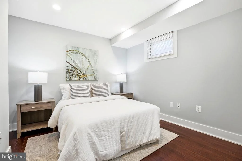 Photo of 915 3RD STREET NE