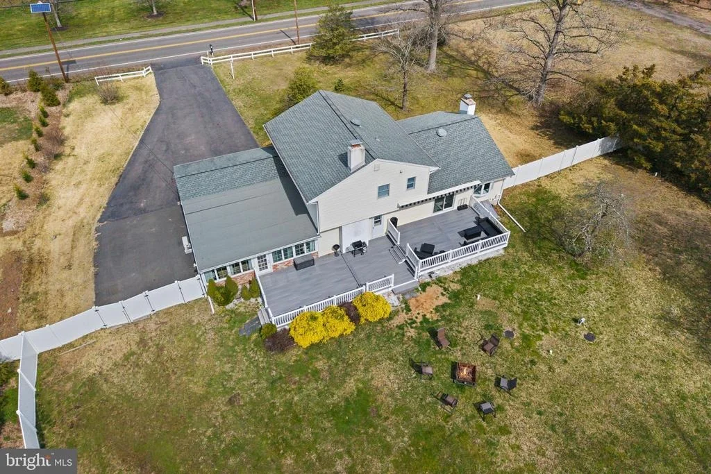Photo of 115 EDGEBROOK ROAD