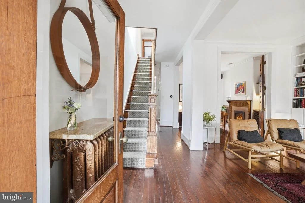 Photo of 210 8TH STREET SE