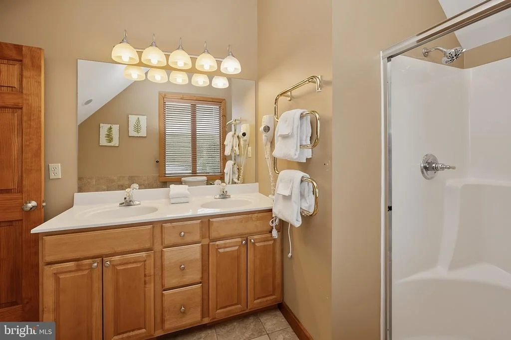 Photo of 250 LAKE POINTE DRIVE
