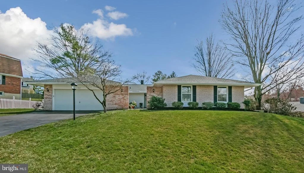 Photo of 13827 BEACON HOLLOW LANE