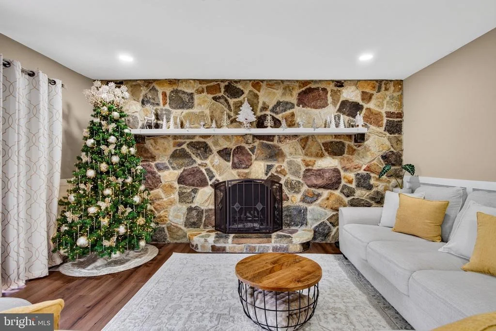 Photo of 1102 SPRINGDALE ROAD