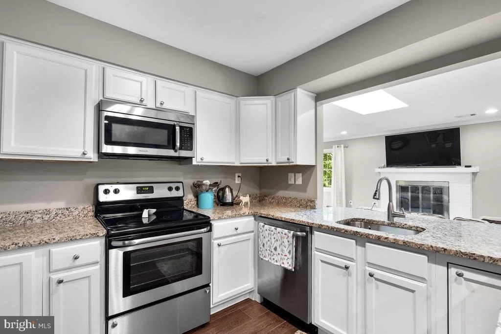 Photo of 14028 BREEZE HILL LANE