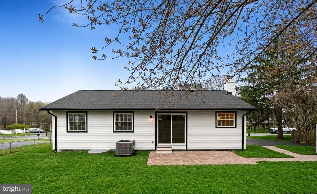 Photo of 24320 LOG HOUSE ROAD