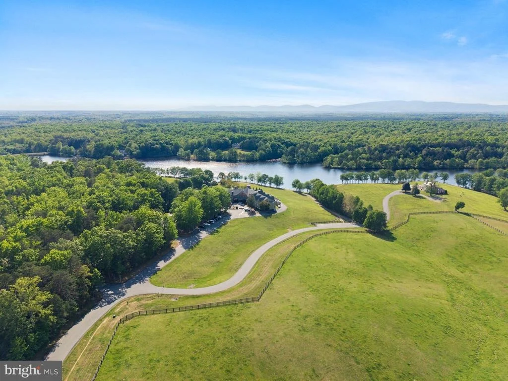 Photo of 132 PINEHURST DR DRIVE