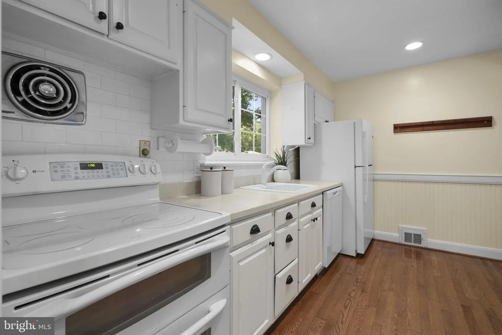 Photo of 19 EASTMOOR DRIVE