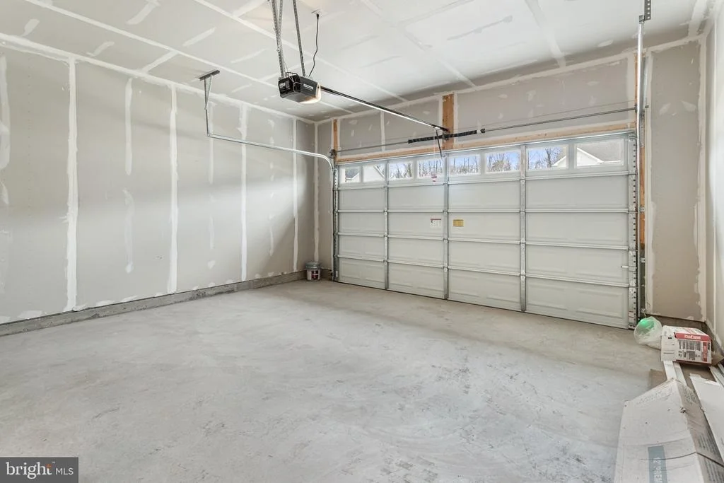 Photo of 2079 SPRINGVALE DRIVE
