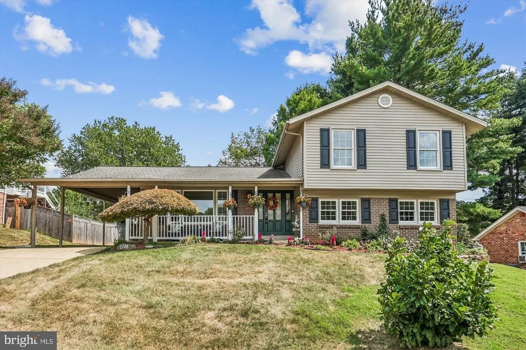 Photo of 2108 EDGEWARE STREET