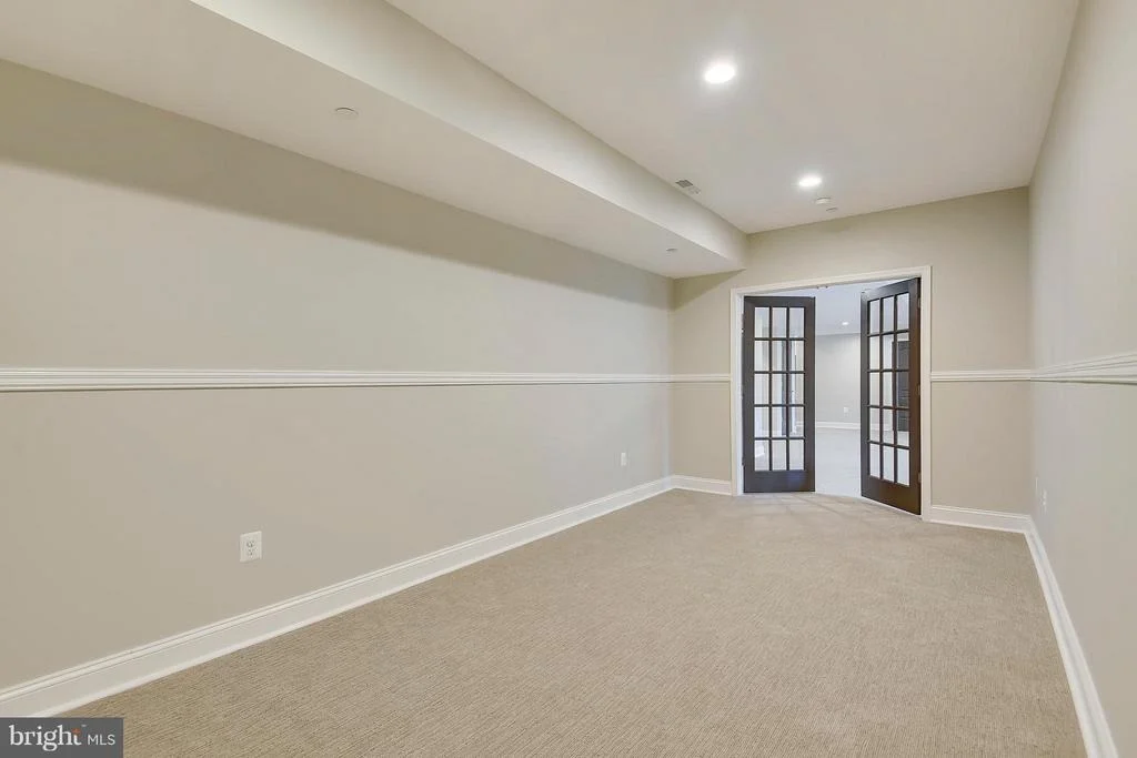 Photo of 6004 MUNCASTER MILL ROAD