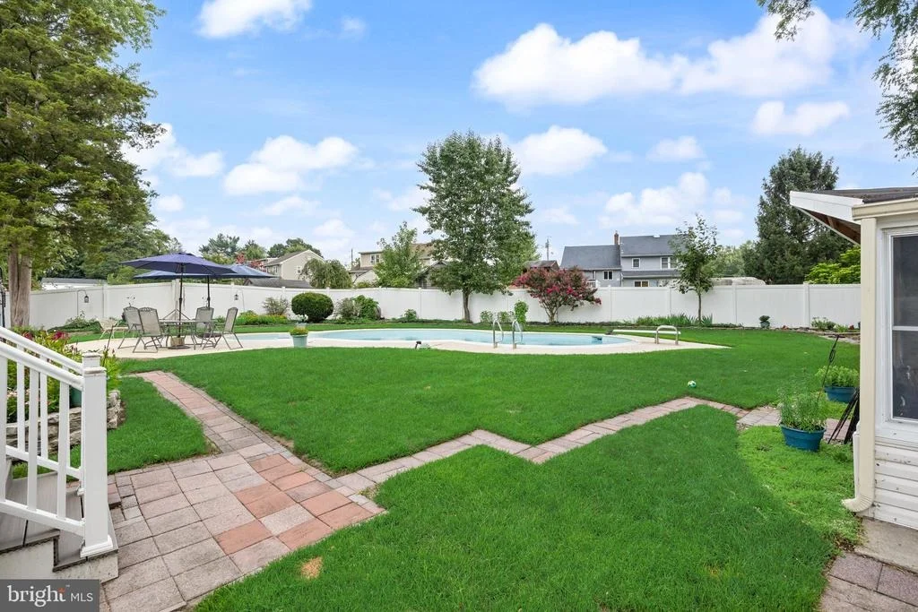 Photo of 52 SUNSET DRIVE