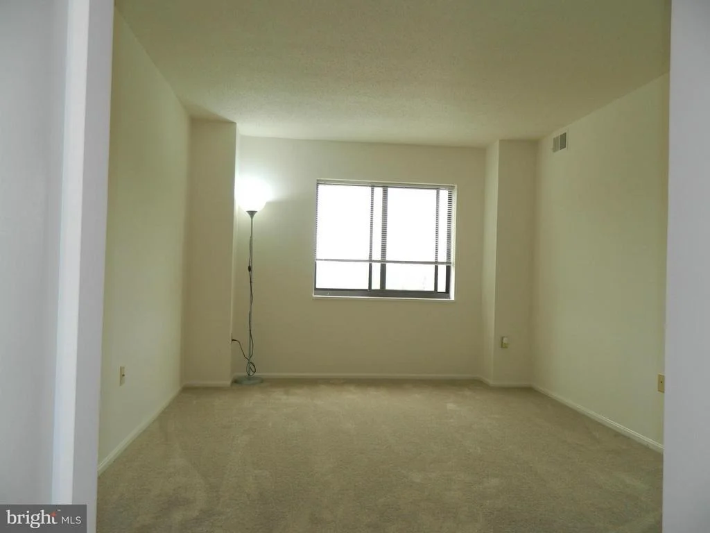 Photo of Unit 4807 at 15100 INTERLACHEN DRIVE