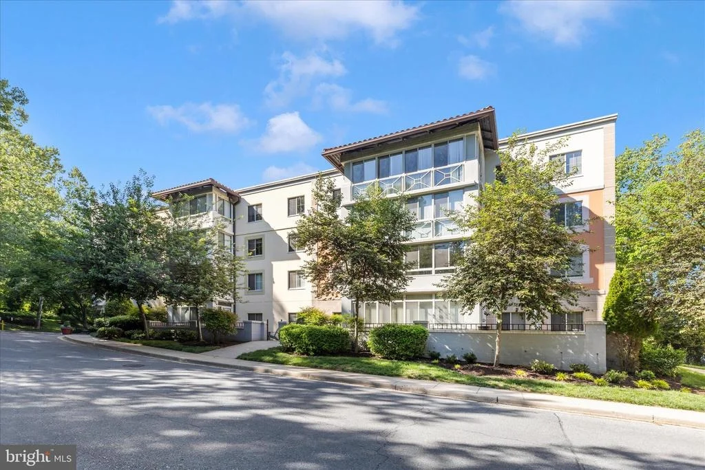 Photo of Unit 309 at 14809 PENNFIELD CIRCLE