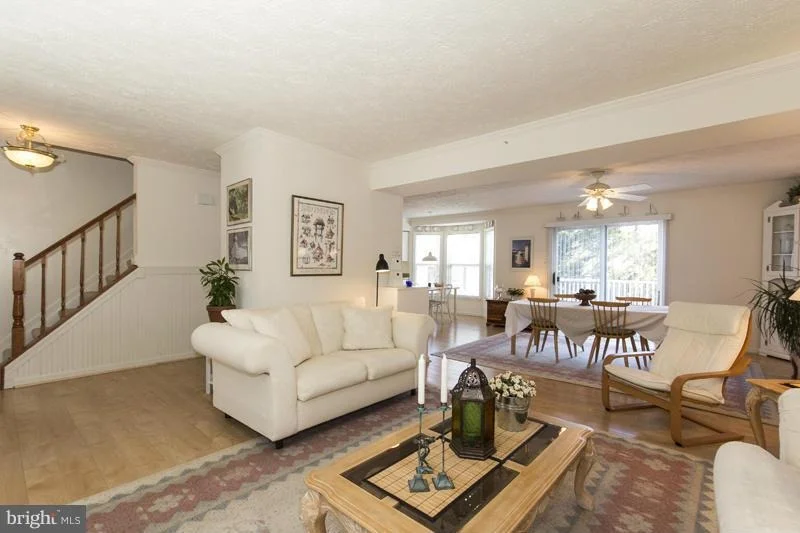 Photo of 10941 HILLTOP LANE