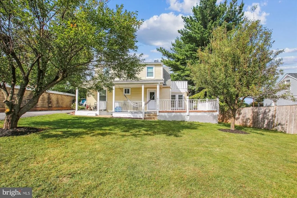 Photo of 904 OAK STREET