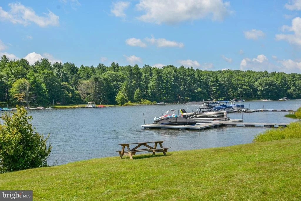 Photo of 282 LAKEFRONT LINKS DRIVE