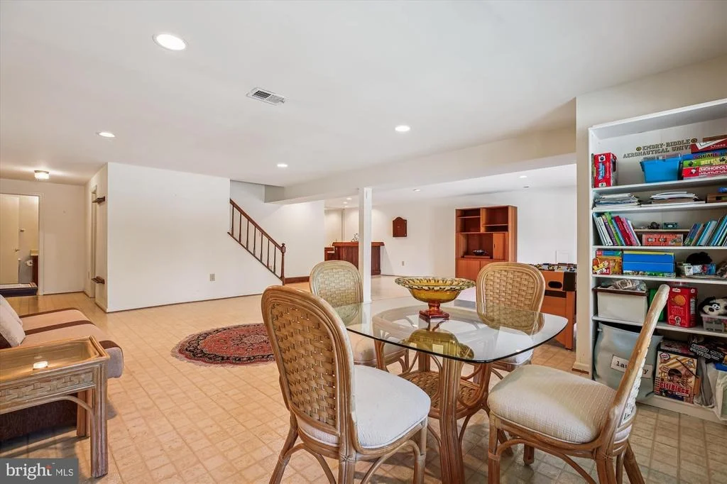 Photo of 9537 FOX HOLLOW