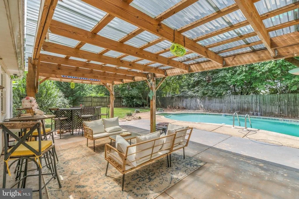 Photo of 5238 GRAYSTONE ROAD