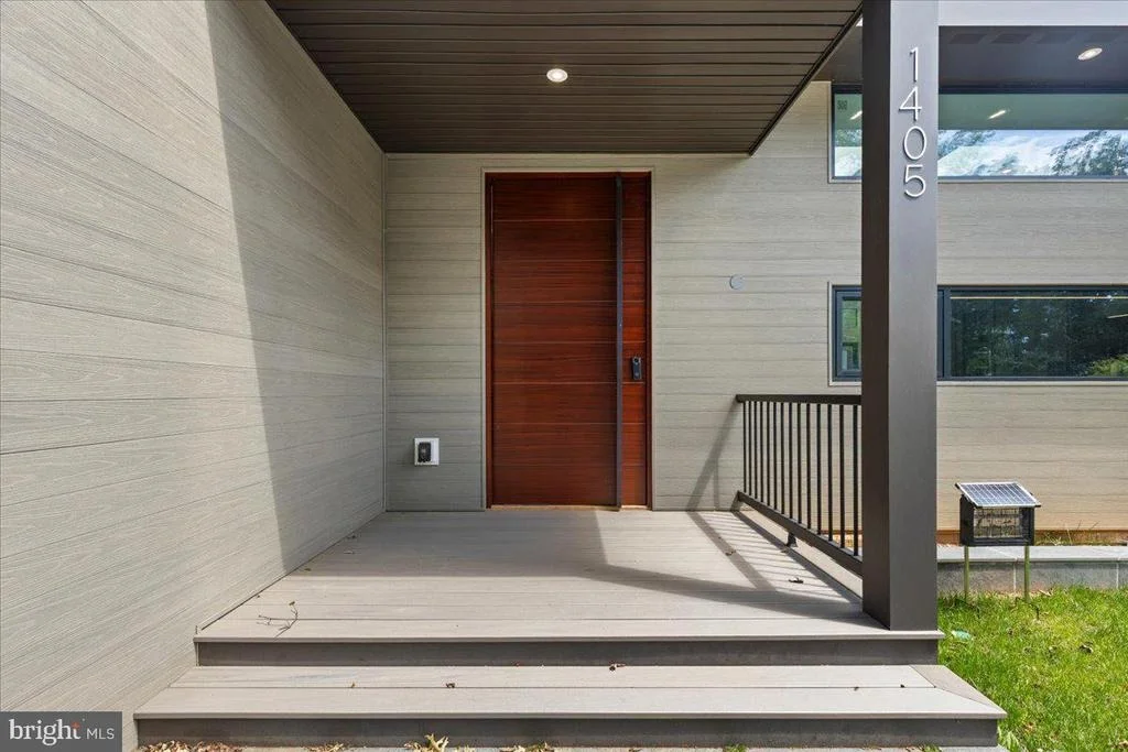 Photo of 1405 WOLFTRAP RUN ROAD