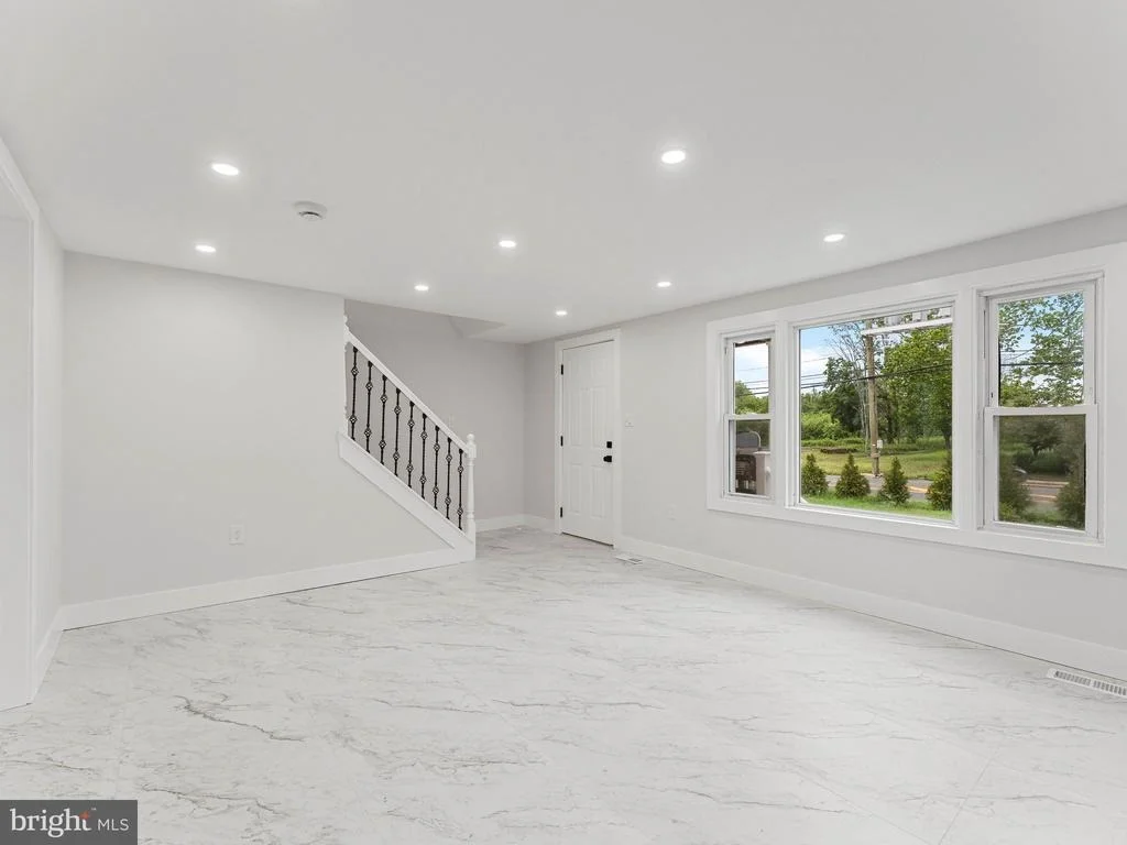 Photo of 308 DELSEA DRIVE