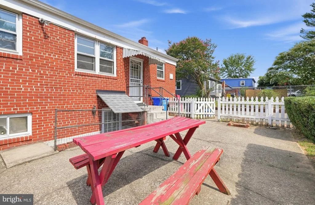 Photo of 728 DENNIS AVENUE