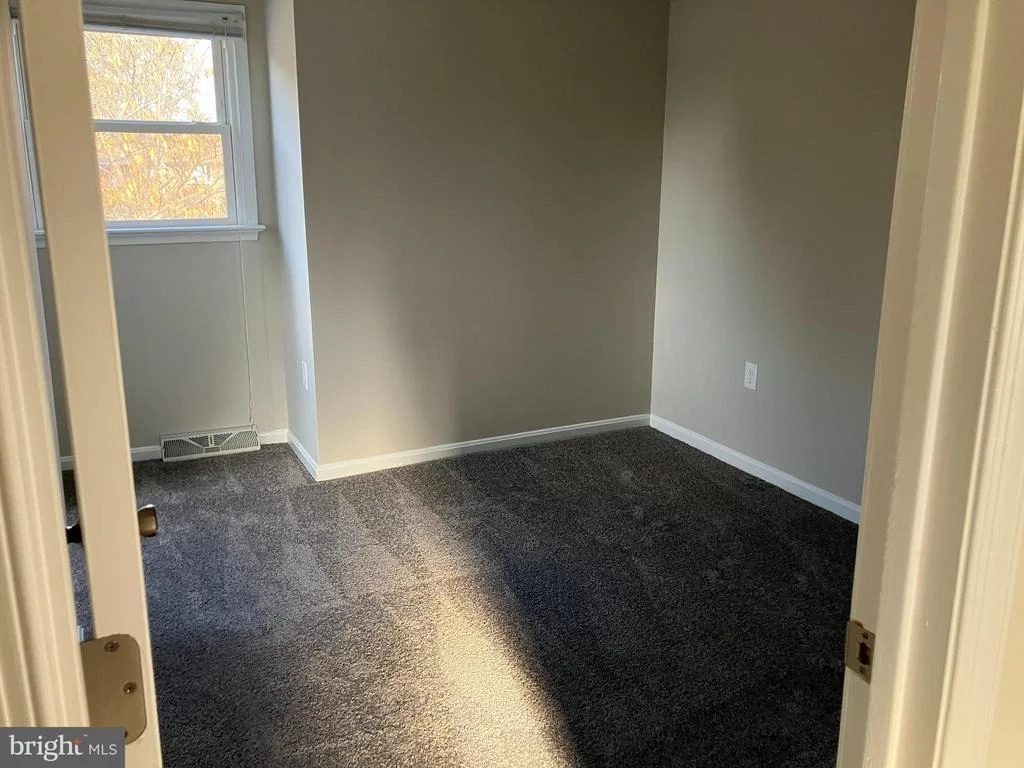 Photo of 114 BUCKINGHAM DRIVE
