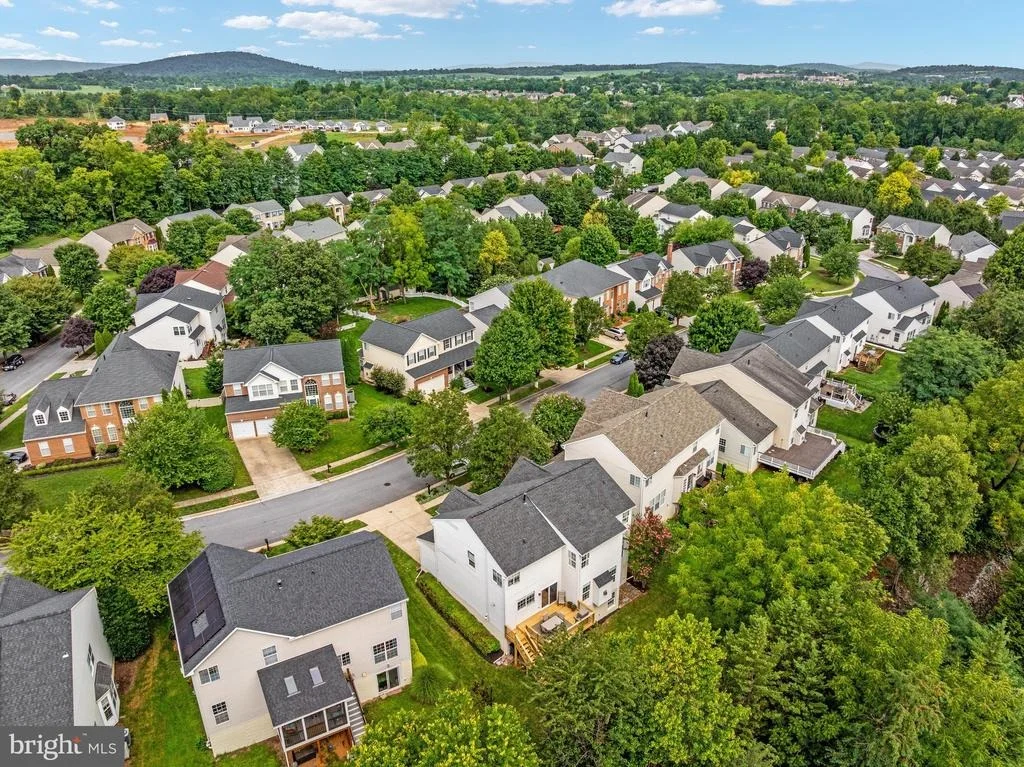 Photo of 922 WAYNE DRIVE