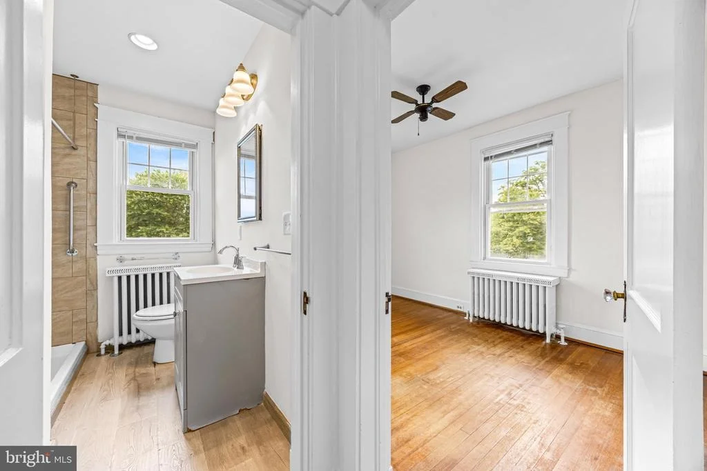 Photo of 1257 CIRCLE DRIVE