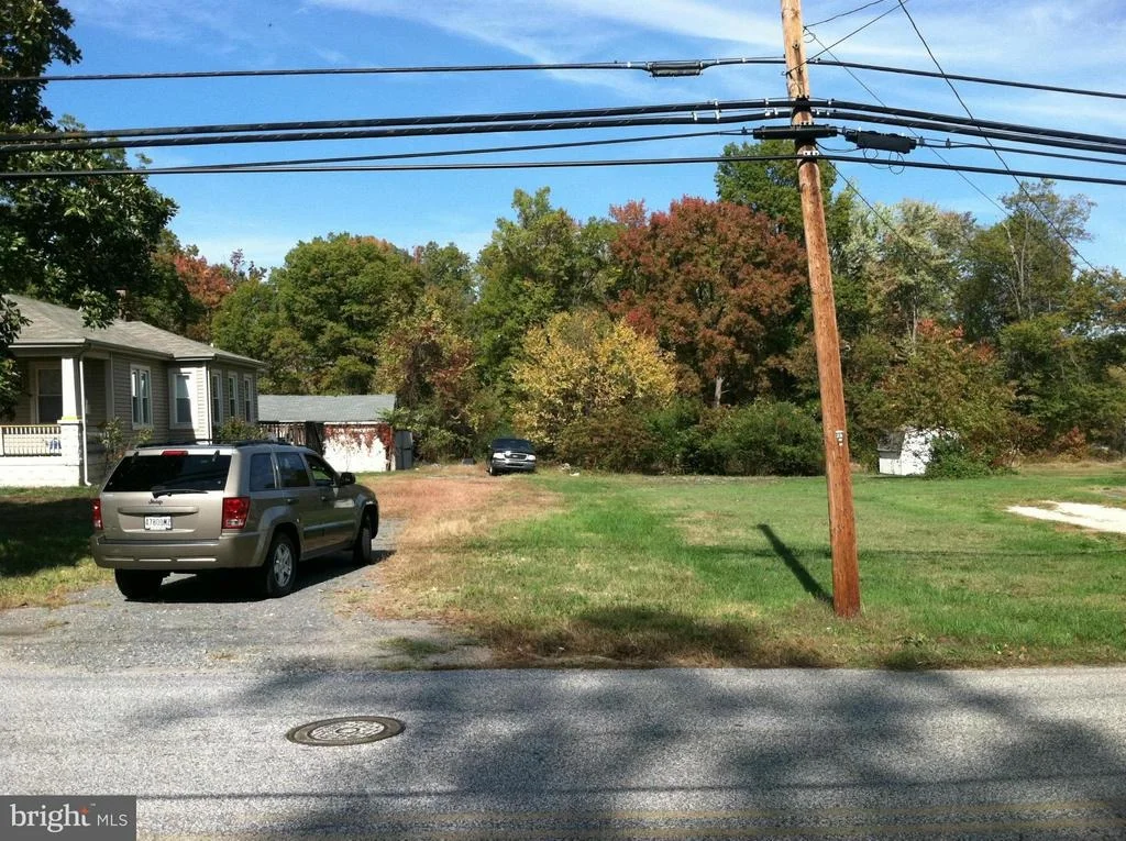 Photo of 24 LYONS WAY