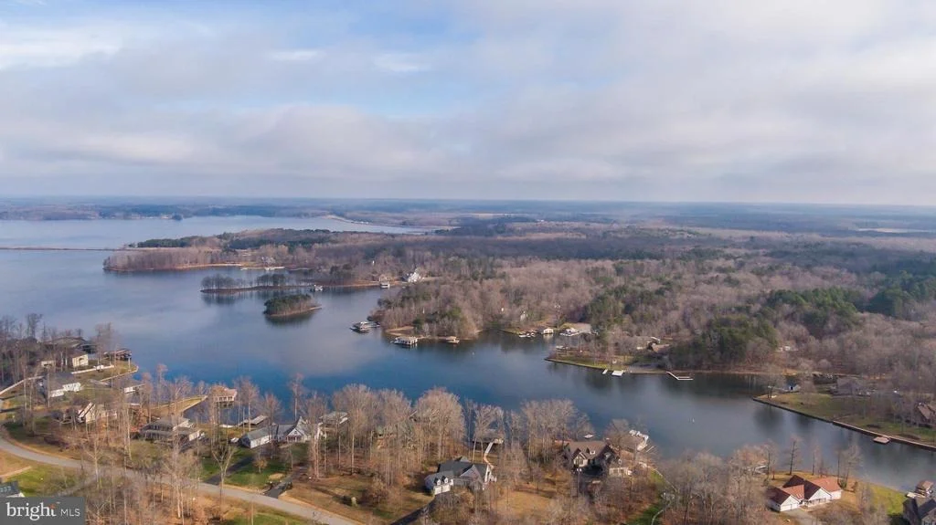 Photo of 515 NOAHS LANDING DRIVE