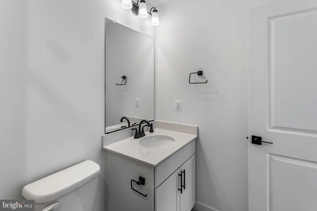 Photo of 2083 SPRINGVALE DRIVE