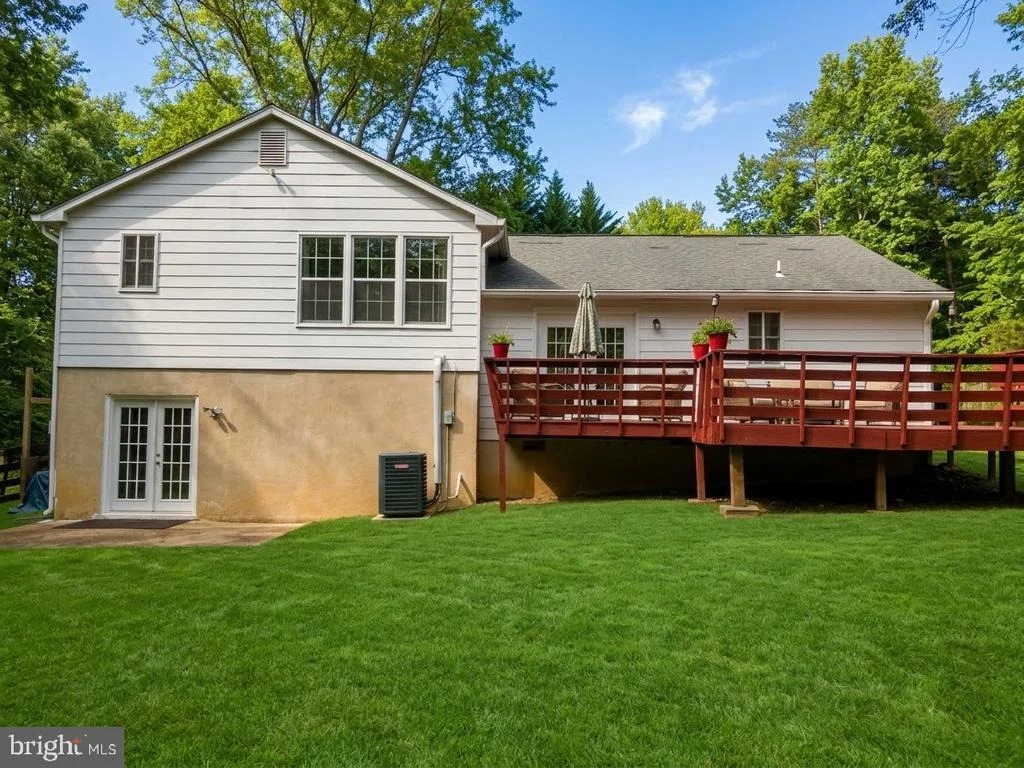 Photo of 4040 DONCASTER DRIVE