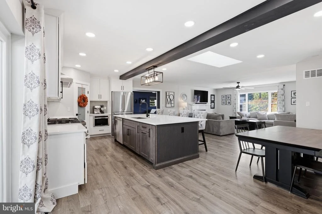Photo of 6250 DIAMOND DRIVE