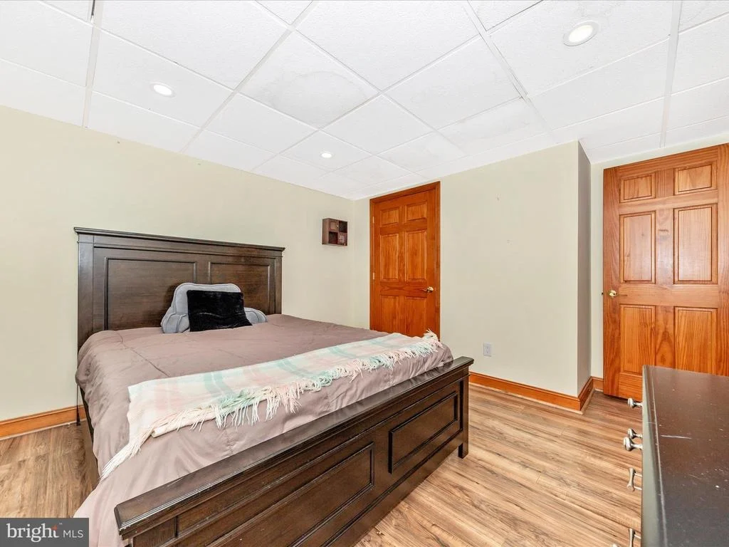 Photo of 9242 OAK TREE CIRCLE