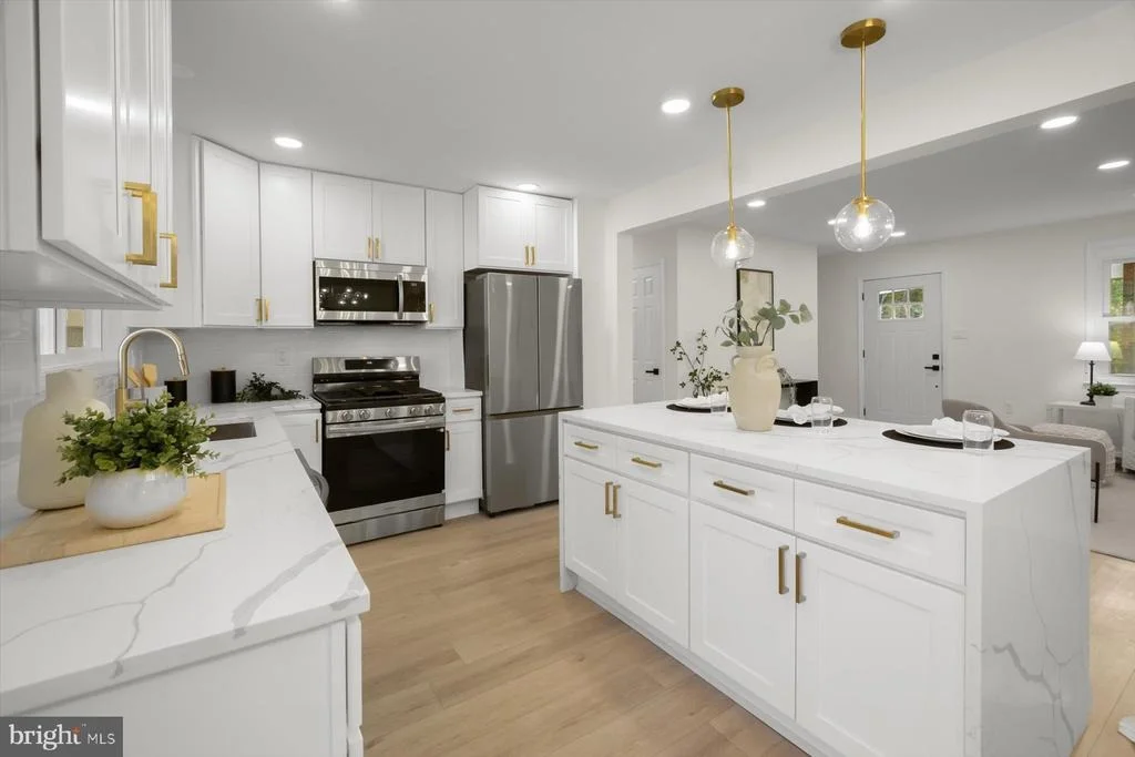 Photo of 5918 SOUTHGATE DRIVE