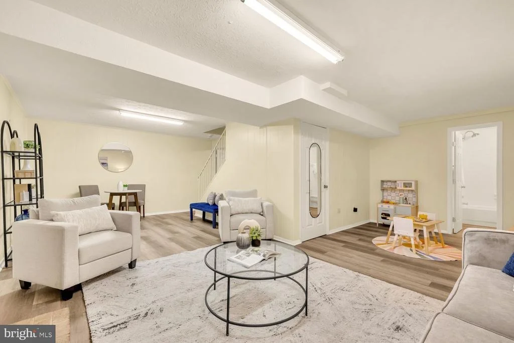 Photo of 12114 GREENLEAF AVENUE