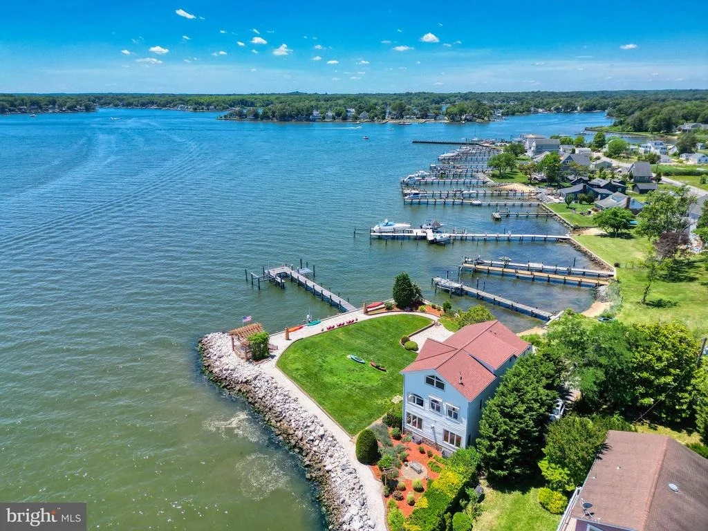 Photo of 2292 LAKE DRIVE