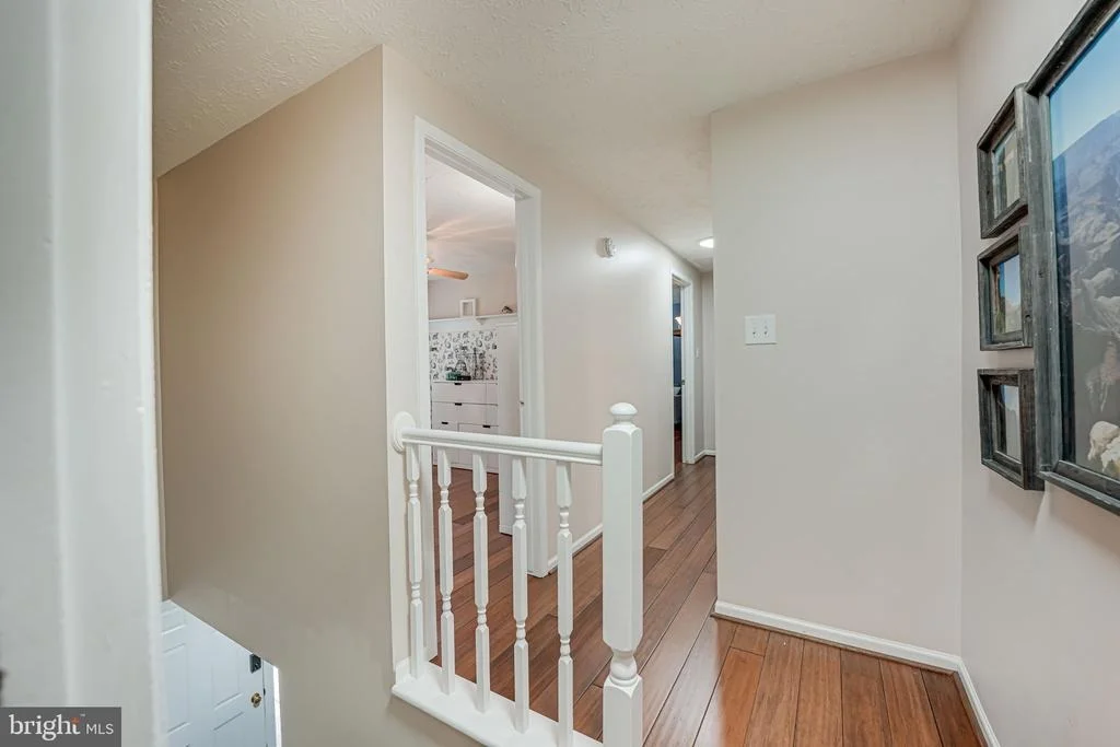 Photo of 15198 HOLLEYSIDE DRIVE