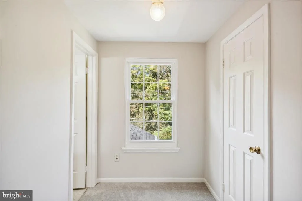 Photo of 927 POINTER RIDGE DRIVE