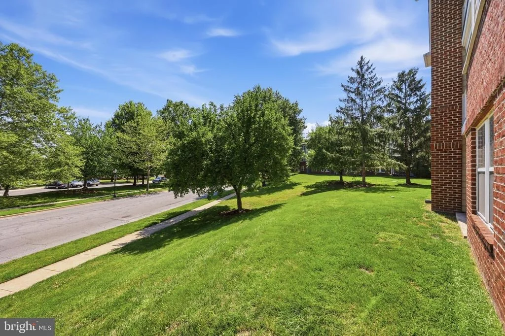 Photo of Unit 2A at 2402 ELLSWORTH WAY