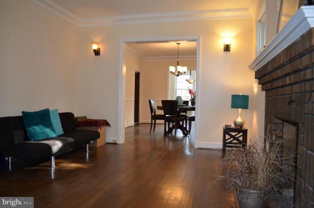 Photo of 5712 3RD PLACE NW