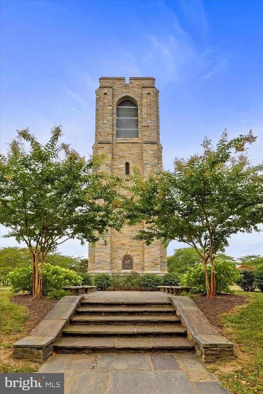 Photo of 20 MAXWELL SQUARE