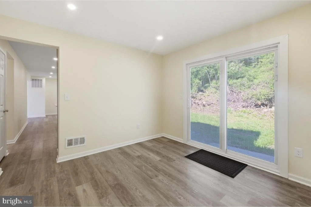 Photo of 24823 CUTSAIL DRIVE