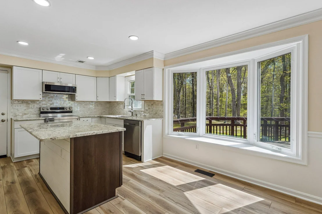 Photo of 8600 VALLEY DR