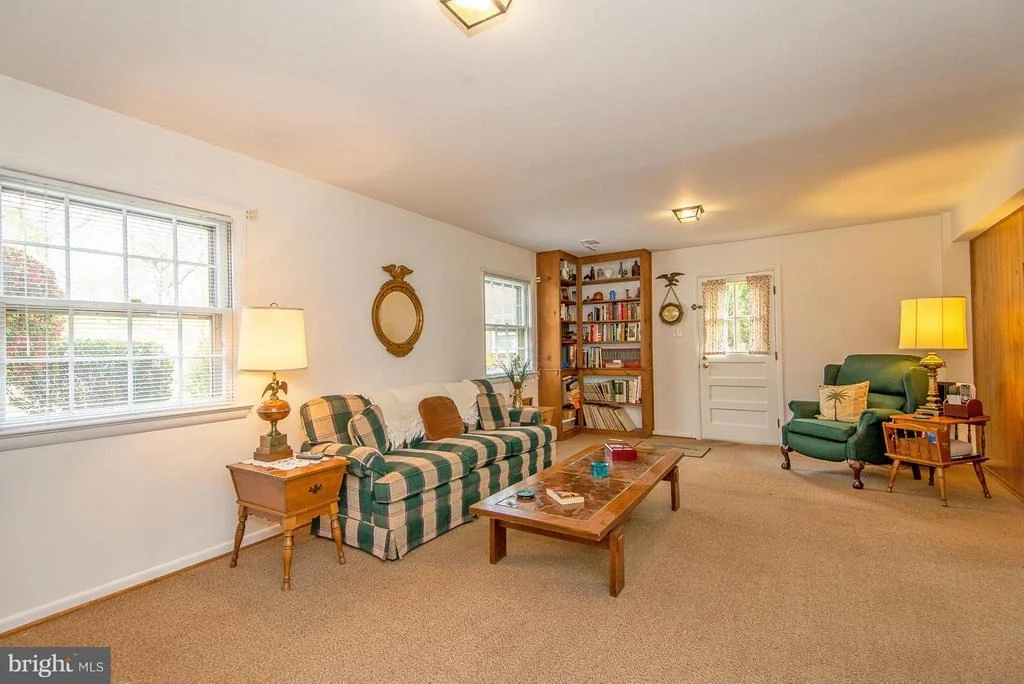 Photo of 910 JUNIPER PLACE